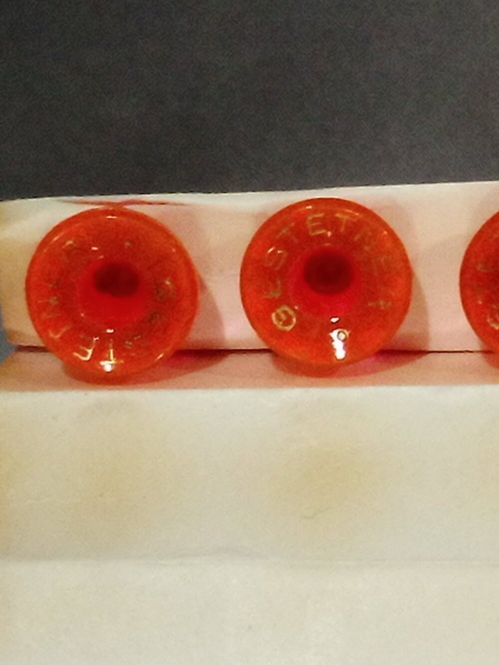 Mid-Century (1950s/60s) - Gestetner Advertising Golf Tees - Orange Translucent - Picture 4 of 16